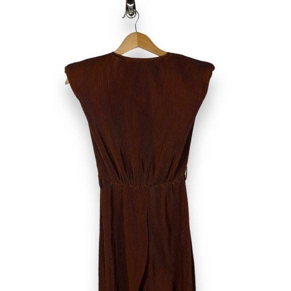 Pretty Little Thing Pleated Shoulder Pad Flared Leg Jumpsuit, Chocolate, Size 2 - Picture 11 of 13